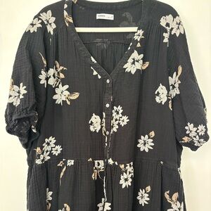 Women's Black Floral Button-Front Smock Top